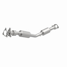 Load image into Gallery viewer, Magnaflow Catalytic Converter Direct Fit Magnaflow 08-11 Chevrolet HHR 2.2L Direct Fit Converter