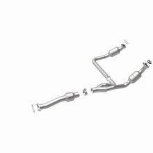 Load image into Gallery viewer, Magnaflow Catalytic Converter Direct Fit Magnaflow 09-14 Chevrolet Express 1500 4.3L Direct Fit Converter