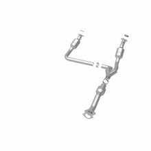 Load image into Gallery viewer, Magnaflow Catalytic Converter Direct Fit Magnaflow 09-14 Chevrolet Express 1500 4.3L Direct Fit Converter