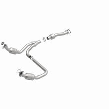 Load image into Gallery viewer, Magnaflow Catalytic Converter Direct Fit Magnaflow 09-14 Chevrolet Express 1500 4.3L Direct Fit Converter