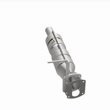 Load image into Gallery viewer, Magnaflow Catalytic Converter Direct Fit MagnaFlow 09-17 Ford F53 V10 6.8L Underbody Direct Fit Catalytic Converter