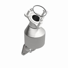 Load image into Gallery viewer, Magnaflow Catalytic Converter Direct Fit Magnaflow 10-11 Buick LaCrosse 3.6L Direct Fit Converter