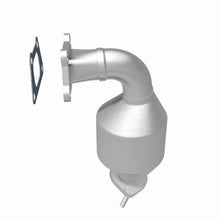 Load image into Gallery viewer, Magnaflow Catalytic Converter Direct Fit Magnaflow 10-11 Chevrolet Equinox 3.0L Direct Fit Converter