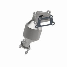 Load image into Gallery viewer, Magnaflow Catalytic Converter Direct Fit MagnaFlow 10-12 Chevrolet Equinox 3.0L DF Converter