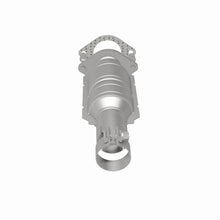 Load image into Gallery viewer, Magnaflow Catalytic Converter Direct Fit Magnaflow 11-12 Chevrolet Malibu 2.4L Direct Fit Converter