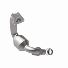 Load image into Gallery viewer, Magnaflow Catalytic Converter Direct Fit Magnaflow 11-13 Nissan Juke 1.6L Direct Fit Converter