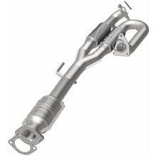 Load image into Gallery viewer, Magnaflow Catalytic Converter Direct Fit Magnaflow 11-13 Nissan Maxima 3.5L Direct Fit Converter