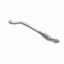 Load image into Gallery viewer, Magnaflow Catalytic Converter Direct Fit Magnaflow 12-17 Dodge Durango / 13-17 Jeep Grand Cherokee Direct Fit CARB Compliant Converter