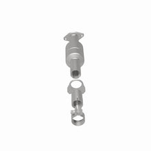 Load image into Gallery viewer, Magnaflow Catalytic Converter Direct Fit Magnaflow 12-17 Hyundai Accent 1.6L Direct Fit Converter