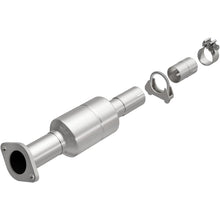 Load image into Gallery viewer, Magnaflow Catalytic Converter Direct Fit Magnaflow 12-17 Hyundai Accent 1.6L Direct Fit Converter