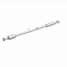 Load image into Gallery viewer, Magnaflow Catalytic Converter Direct Fit Magnaflow 14-15 Kia Sportage 2.4L Direct Fit Cat Converter