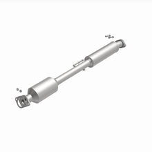 Load image into Gallery viewer, Magnaflow Catalytic Converter Direct Fit Magnaflow 14 Hyundai Sonata 2.4L Direct Fit Cat Converter