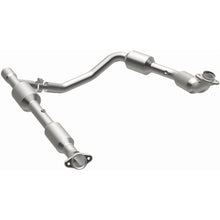 Load image into Gallery viewer, Magnaflow Catalytic Converter Direct Fit Magnaflow 2006 Ford E-250 5.4L Direct Fit Converter