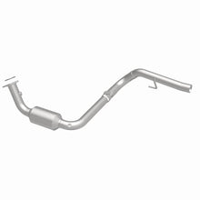Load image into Gallery viewer, Magnaflow Catalytic Converter Direct Fit Magnaflow 2007 Chevrolet Silverado 1500 Classic 6.0L Direct Fit Converter