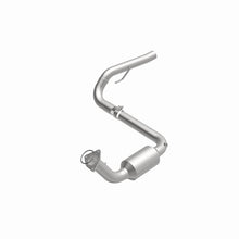Load image into Gallery viewer, Magnaflow Catalytic Converter Direct Fit Magnaflow 2007 Chevrolet Silverado 1500 Classic 6.0L Direct Fit Converter