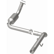 Load image into Gallery viewer, Magnaflow Catalytic Converter Direct Fit Magnaflow 2007 Chevrolet Silverado 1500 Classic 6.0L Direct Fit Converter