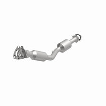 Load image into Gallery viewer, Magnaflow Catalytic Converter Direct Fit Magnaflow 2007 Saturn Vue 2.4L Direct Fit Converter