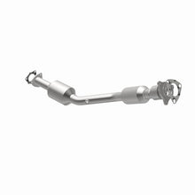 Load image into Gallery viewer, Magnaflow Catalytic Converter Direct Fit Magnaflow 2007 Saturn Vue 2.4L Direct Fit Converter