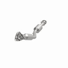 Load image into Gallery viewer, Magnaflow Catalytic Converter Direct Fit Magnaflow 2007 Saturn Vue 2.4L Direct Fit Converter