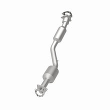 Load image into Gallery viewer, Magnaflow Catalytic Converter Direct Fit Magnaflow 2007 Saturn Vue 2.4L Direct Fit Converter