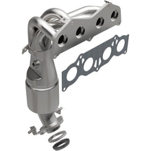 Load image into Gallery viewer, Magnaflow Catalytic Converter Direct Fit Magnaflow 2007 Toyota Highlander 2.4L Direct Fit Converter