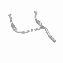 Load image into Gallery viewer, Magnaflow Catalytic Converter Direct Fit Magnaflow 2008 Jeep Liberty 3.7L Direct Fit Converter