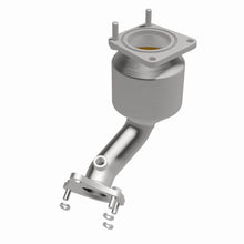 Load image into Gallery viewer, Magnaflow Catalytic Converter Direct Fit Magnaflow 2013 Nissan Pathfinder 3.5L Direct Fit Converter