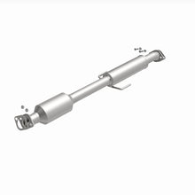 Load image into Gallery viewer, Magnaflow Catalytic Converter Direct Fit Magnaflow 2015 Kia Optima 2.4L Direct Fit Cat Converter (California Grade)