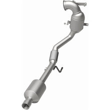 Load image into Gallery viewer, Magnaflow Catalytic Converter Direct Fit MagnaFlow 22-23 Volkswagen Jetta Direct Fit OEM Grade EPA Compliant Catalytic Converter