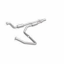Load image into Gallery viewer, Magnaflow Catalytic Converter Direct Fit Magnaflow California Direct Fit Converter 05-07 Dodge Ram 2500 5.7L