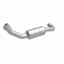 Load image into Gallery viewer, Magnaflow Catalytic Converter Direct Fit Magnaflow California Direct Fit Converter 07-08 Ford F-150 4.6L