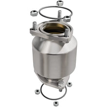 Load image into Gallery viewer, Magnaflow Catalytic Converter Direct Fit MagnaFlow Conv DF California 04-05 Suzuki Forenza L4-2.0LGAS