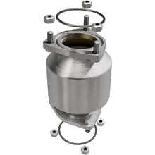Load image into Gallery viewer, Magnaflow Catalytic Converter Direct Fit MagnaFlow Conv DF California 04-05 Suzuki Forenza L4-2.0LGAS