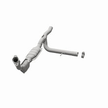 Load image into Gallery viewer, Magnaflow Catalytic Converter Direct Fit MagnaFlow Conv Direct Fit 2005 Ford F150 V8