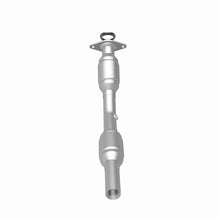 Load image into Gallery viewer, Magnaflow Catalytic Converter Direct Fit MagnaFlow Conv Direct Fit Converter 05-08 Toyota Corolla 1.8L