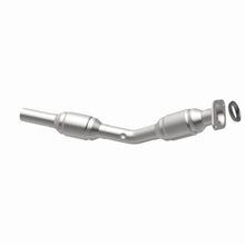 Load image into Gallery viewer, Magnaflow Catalytic Converter Direct Fit MagnaFlow Conv Direct Fit Converter 05-08 Toyota Corolla 1.8L