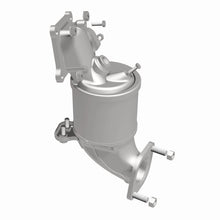 Load image into Gallery viewer, Magnaflow Catalytic Converter Direct Fit MagnaFlow DF Conv 21-22 Kia Sorento 2.5L OEM