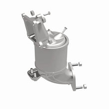 Load image into Gallery viewer, Magnaflow Catalytic Converter Direct Fit MagnaFlow DF Conv 21-22 Kia Sorento 2.5L OEM
