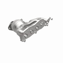 Load image into Gallery viewer, Magnaflow Catalytic Converter Direct Fit MagnaFlow DF Conv 21-22 Toyota Corolla 2.0L OEM