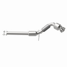 Load image into Gallery viewer, MagnaFlow Exhaust Products Catalytic Converter MagnaFlow Exhaust Products Magnaflow OEM Grade Direct-Fit Catalytic Converter 21-685