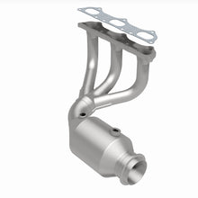 Load image into Gallery viewer, MagnaFlow Exhaust Products Catalytic Converter with Integrated Exhaust Manifold MagnaFlow Exhaust Products Catalytic Converter with Integrated Exhaust Manifold 22-201