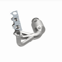 Load image into Gallery viewer, MagnaFlow Exhaust Products Catalytic Converter with Integrated Exhaust Manifold MagnaFlow Exhaust Products Catalytic Converter with Integrated Exhaust Manifold 22-201