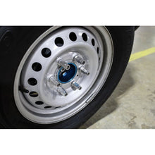 Load image into Gallery viewer, Mishimoto Aluminum Locking Lug Nuts M12x1.5 27pc Set Silver Lug Nuts Mishimoto