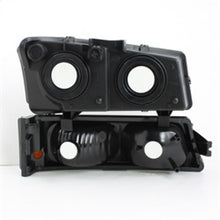 Load image into Gallery viewer, Xtune Chevy Silverado 2500HD 03-06 Crystal Headlights w/ Amber Lights Smoke HD-JH-CSIL03-AM-SM-SET Headlights SPYDER