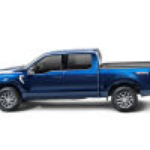 Load image into Gallery viewer, Retrax 17-18 Super Duty F-250-350 Short Bed RetraxONE XR Retractable Bed Covers Retrax