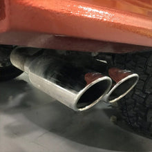 Load image into Gallery viewer, Ford Racing FRPM-5200-FSD73SC Ford Racing 20-22 Super Duty 7.3L Dual Side Exit Sport Exhaust - Chrome Tips