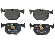 Load image into Gallery viewer, Brake Pad Set
