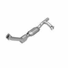 Load image into Gallery viewer, MagnaFlow Conv DF 99-02 Expedition 5.4L 4wd
