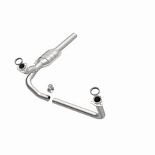Load image into Gallery viewer, MagnaFlow Conv DF Chevrolet/GMC 1500 1/2 Ton
