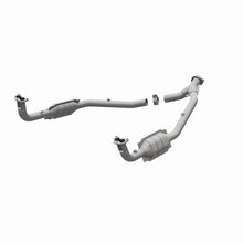 Load image into Gallery viewer, MagnaFlow Conv DF 97 Land Rover Defender 90 4.0L Y-Pipe Assy / 96-99 Discovery 4.0L Y-Pipe Assy

